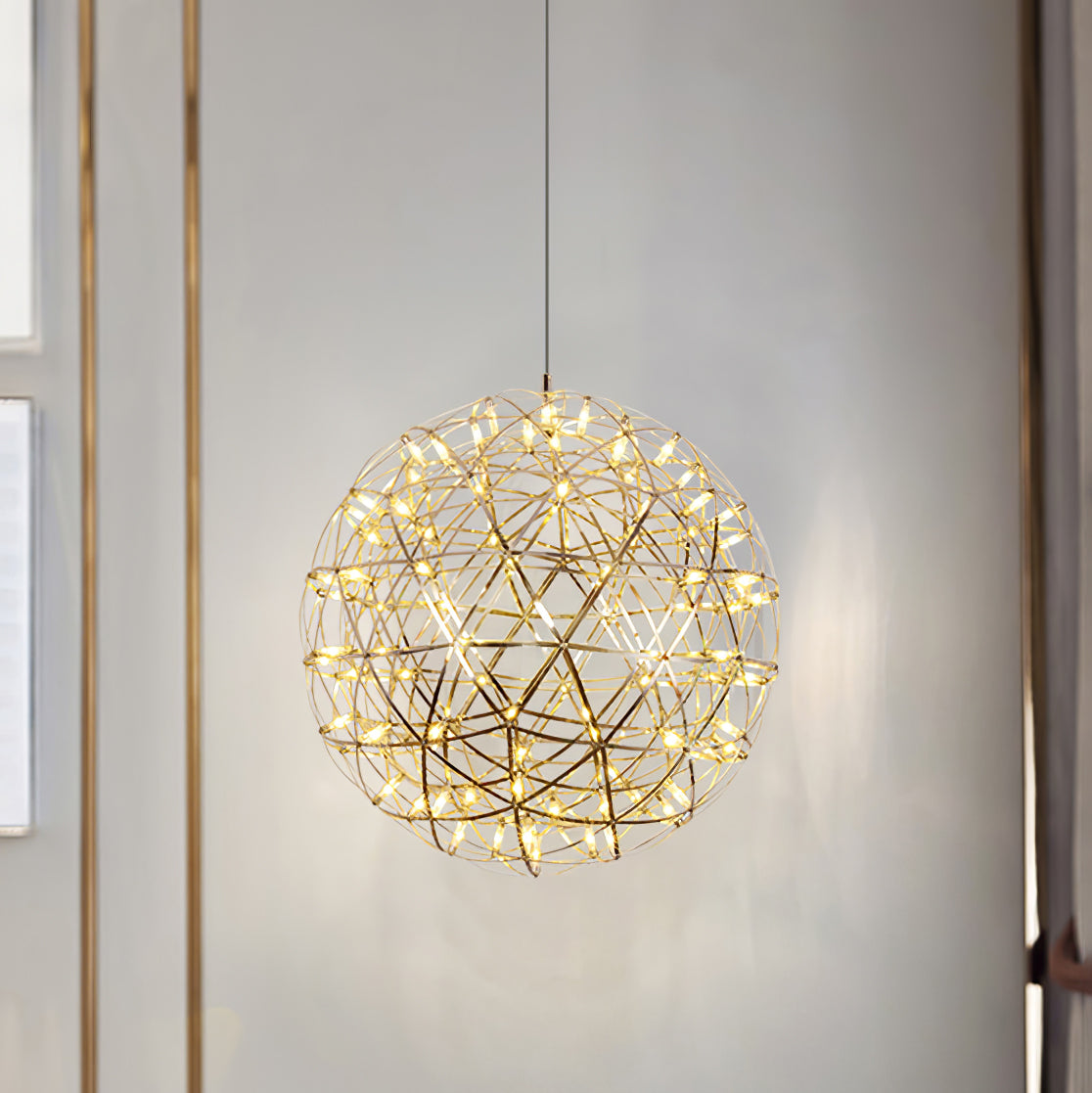 Sylvarin lampada a sospensione con sfera scintillante in oro
