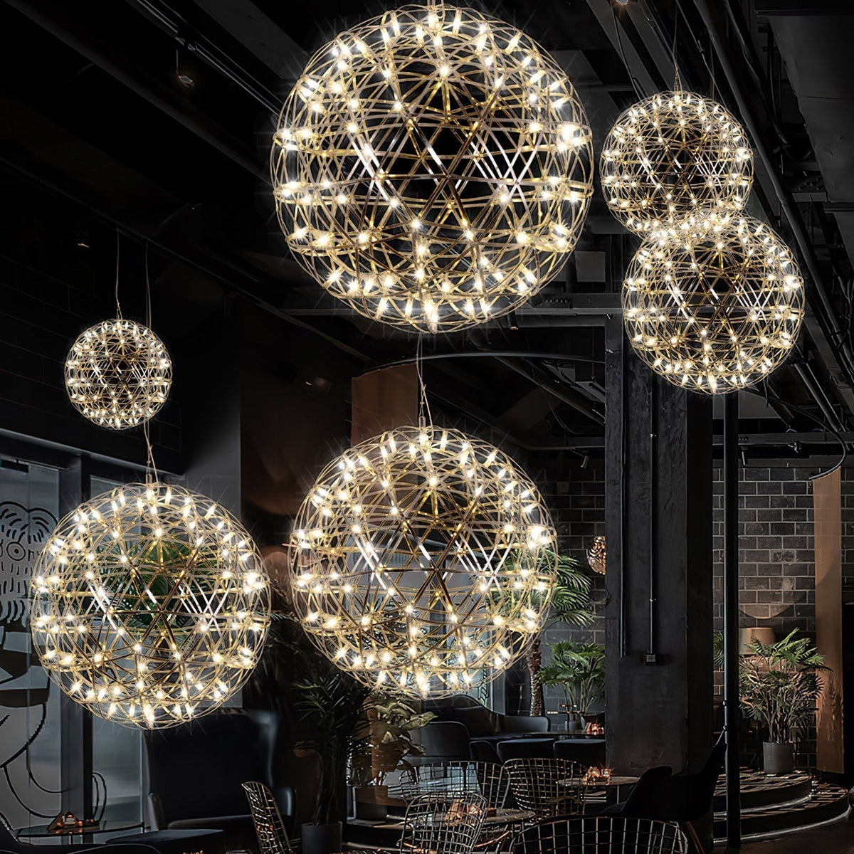 Sylvarin lampada a sospensione con sfera scintillante in oro