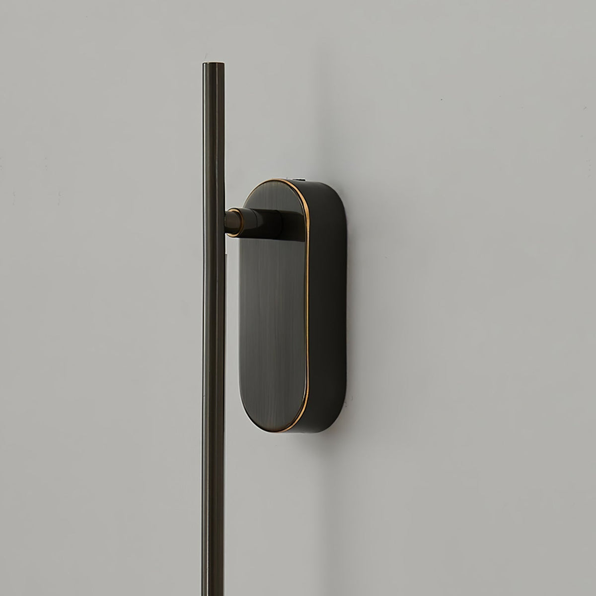 Marissa lampada da parete Stick Shaped in ottone