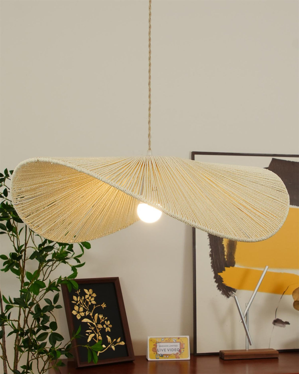 Canoeria lampada a sospensione in rattan intrecciato a mano naturale