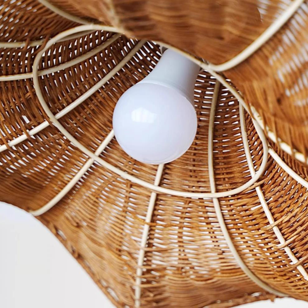Ravelle lampada a sospensione in rattan plissettato
