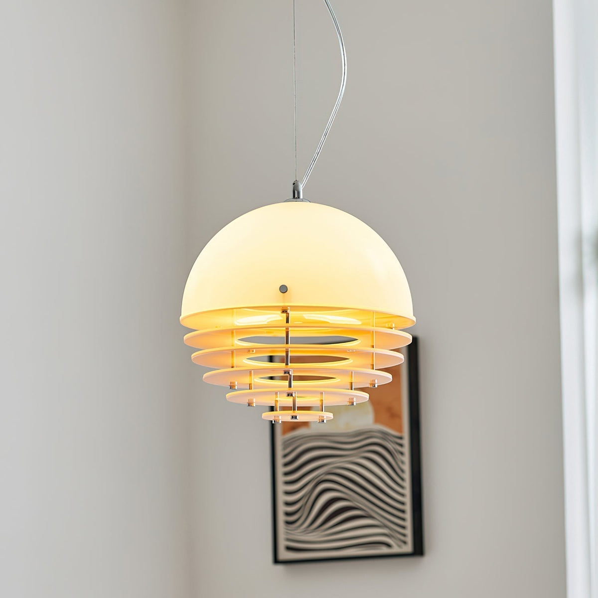 Lampada a sospensione moderna con paralume stratificato e luce morbida per sala da pranzo