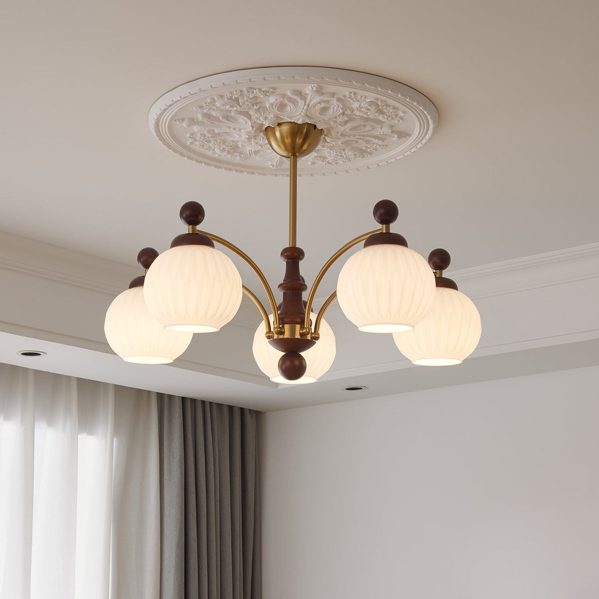 Vedoror lampadario classico Tradizionale in legno e vetro a globo