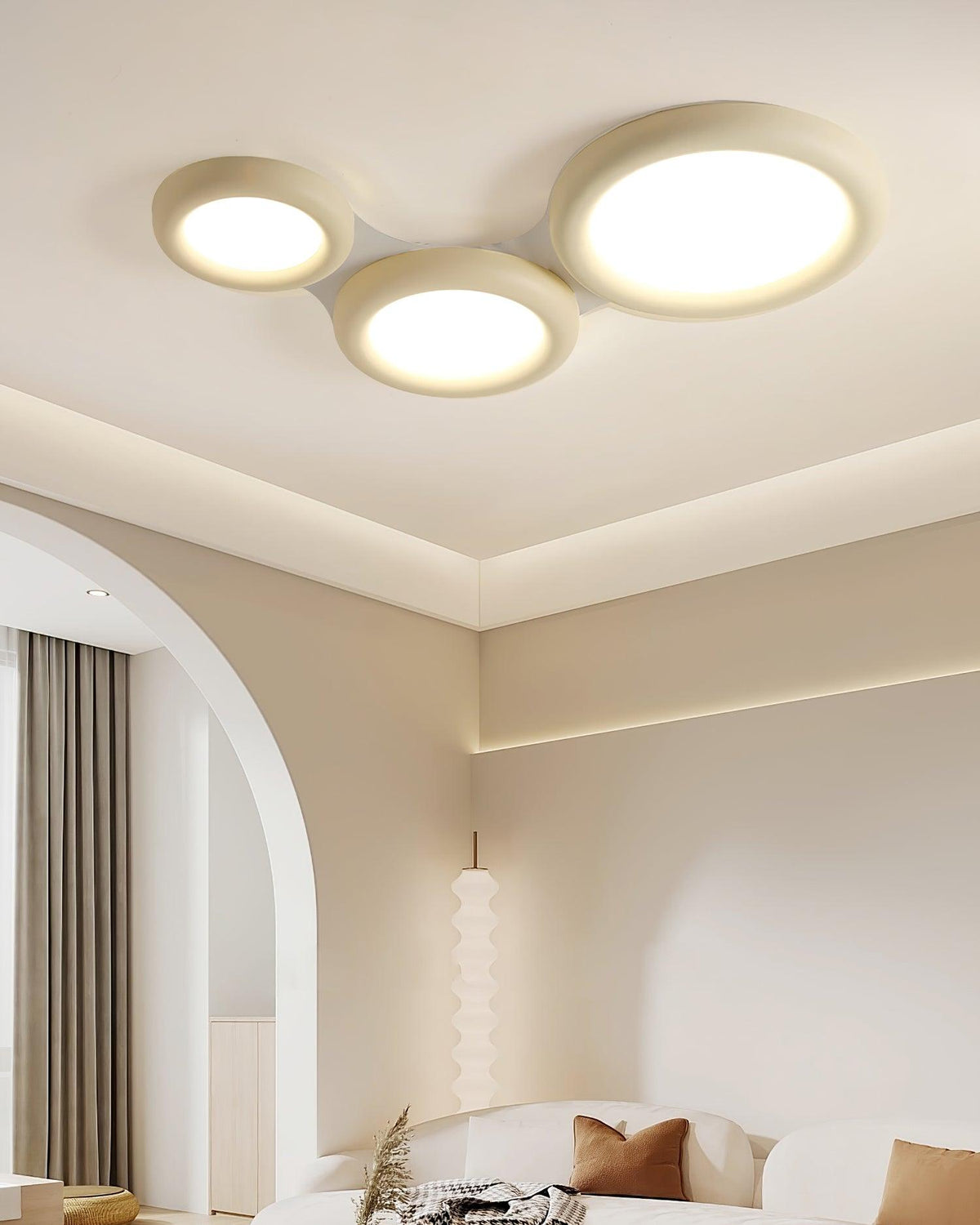 Lampada da soffitto beige plafoniera con rosone minimalista