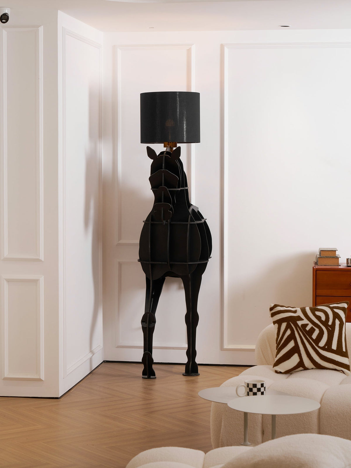 Nrasen lampada da terra a Forma di Cavallo