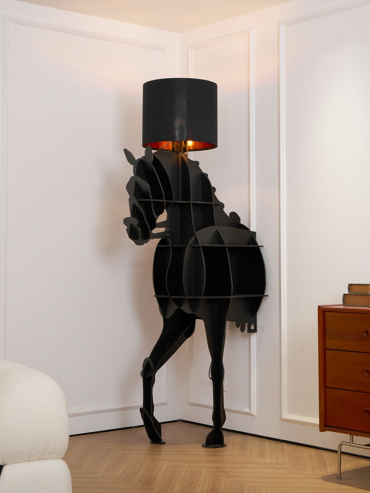 Nrasen lampada da terra a Forma di Cavallo