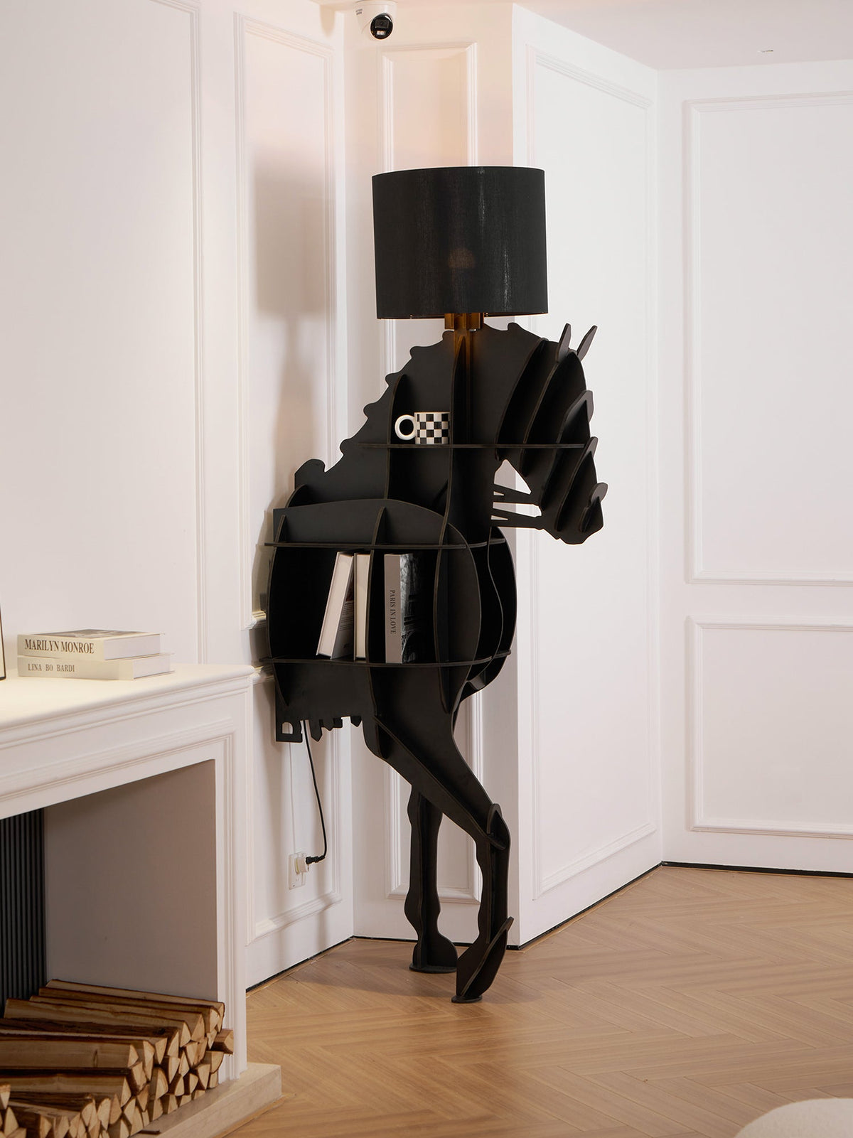 Nrasen lampada da terra a Forma di Cavallo