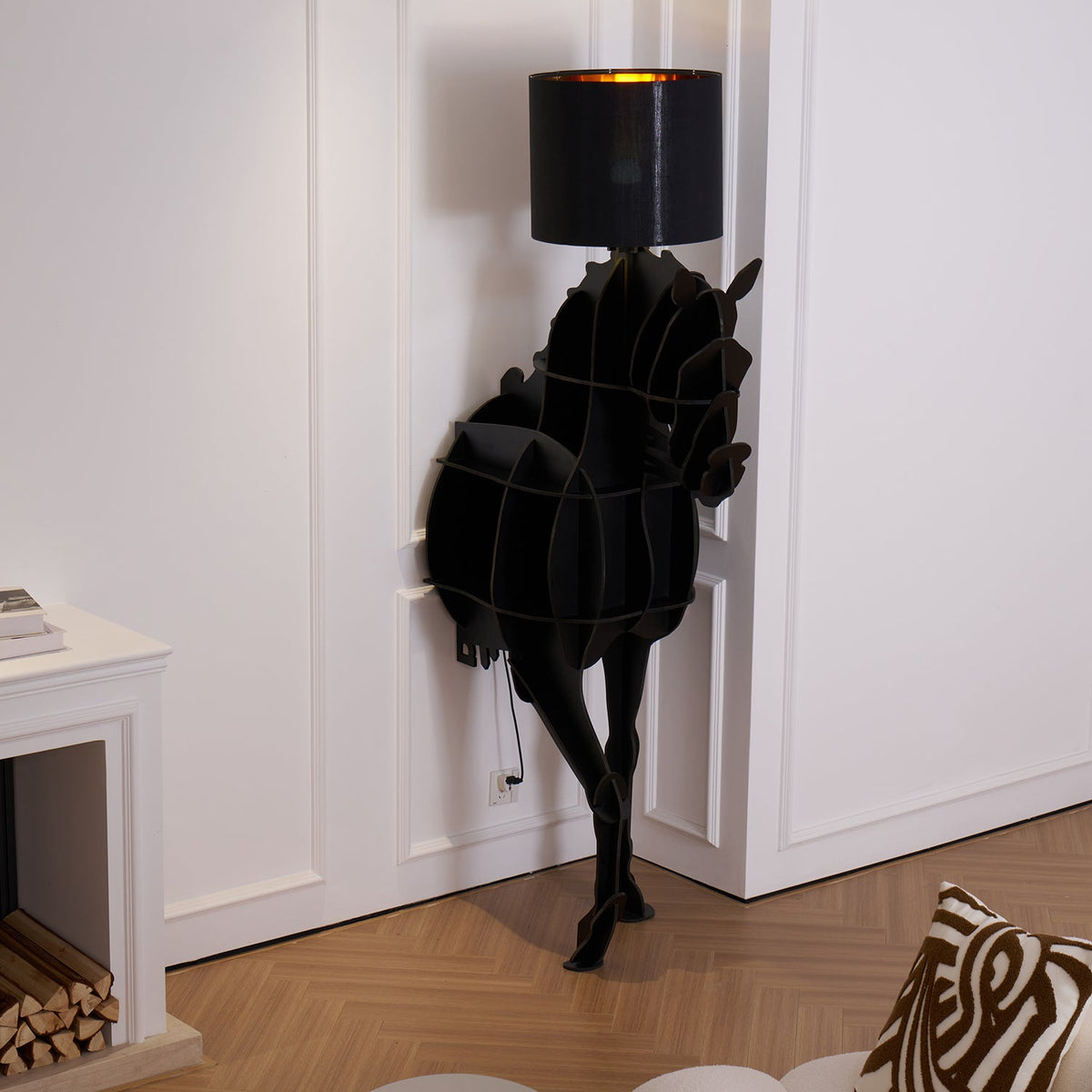 Nrasen lampada da terra a Forma di Cavallo