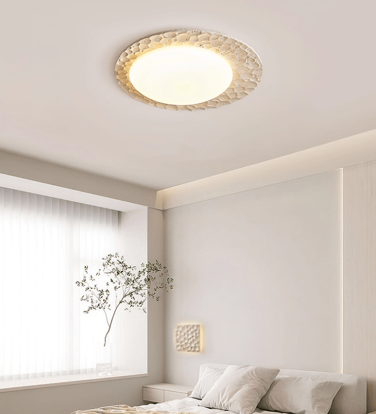 Lampada da soffitto in travertino giallo organico