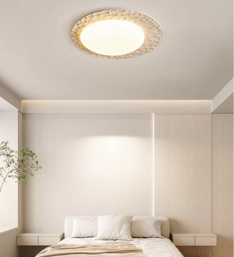 Lampada da soffitto in travertino giallo organico