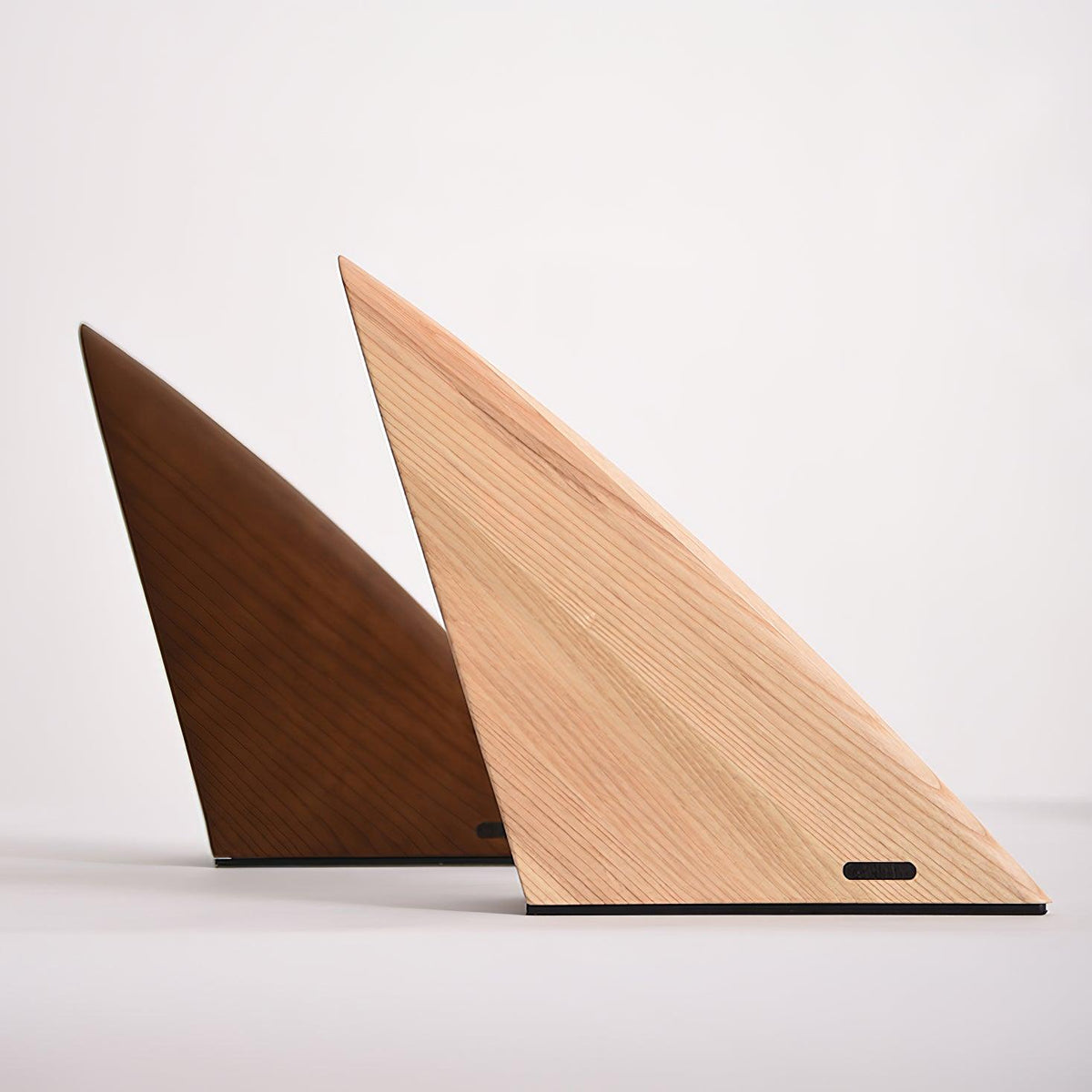 Justin lampada da tavolo minimalista in legno
