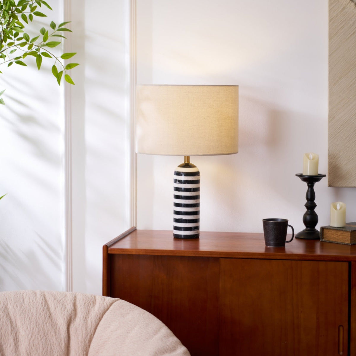 Avery lampada da tavolo contemporanea
