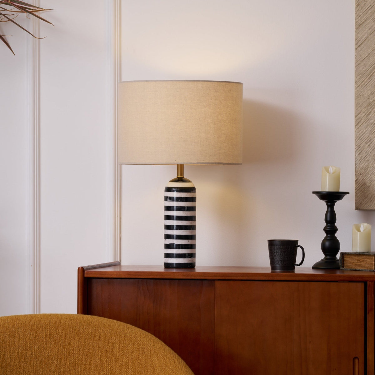 Avery lampada da tavolo contemporanea