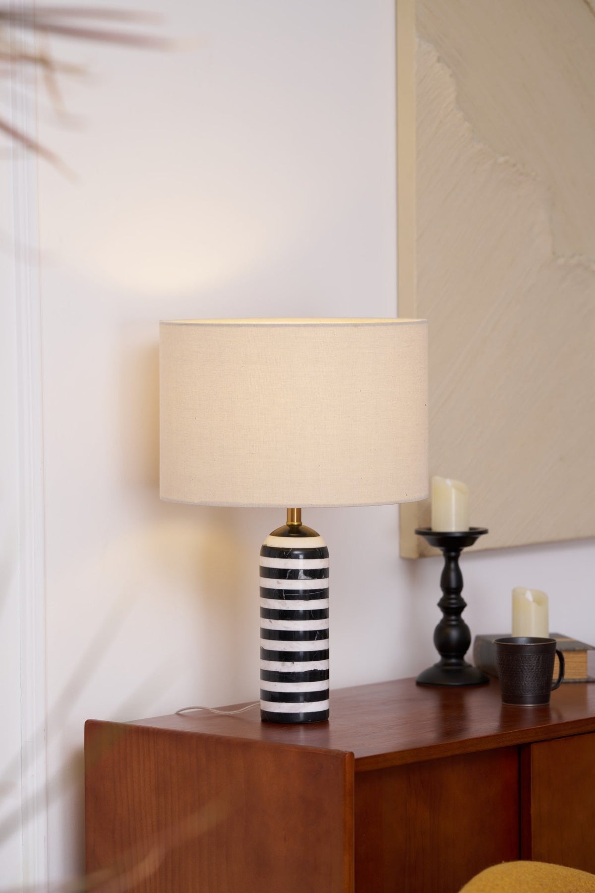 Avery lampada da tavolo contemporanea