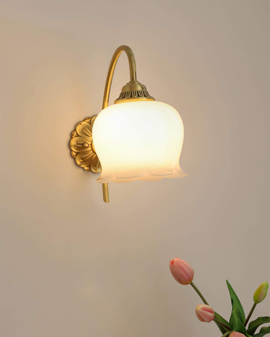 Dazell Art Flower lampada da parete in ottone e resina floreale