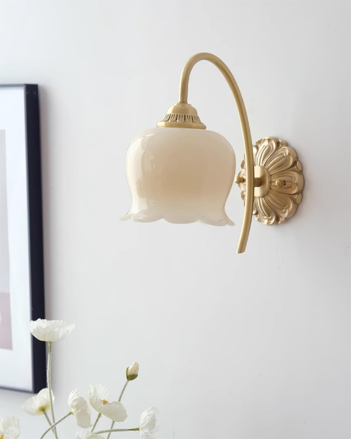 Dazell Art Flower lampada da parete in ottone e resina floreale