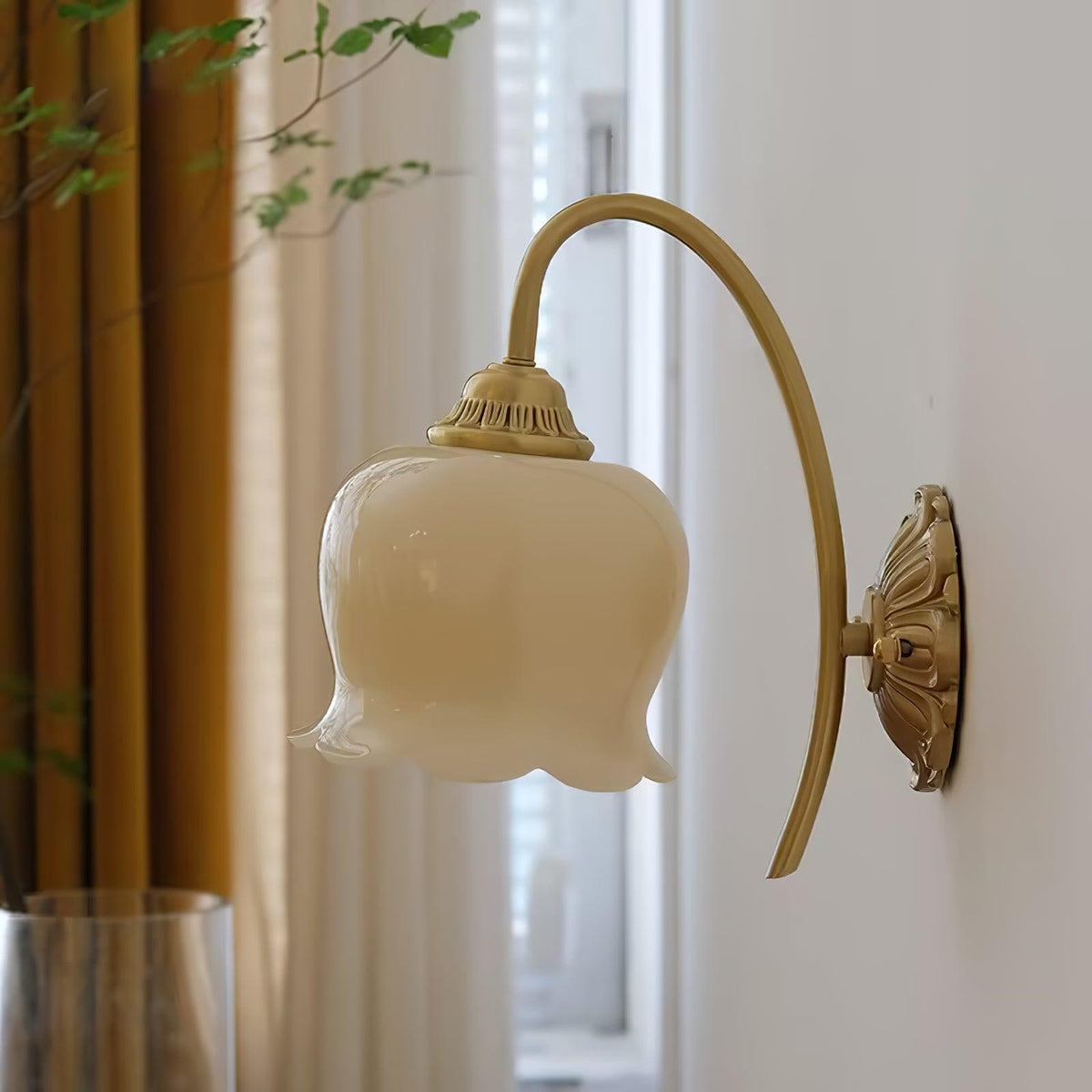 Dazell Art Flower lampada da parete in ottone e resina floreale