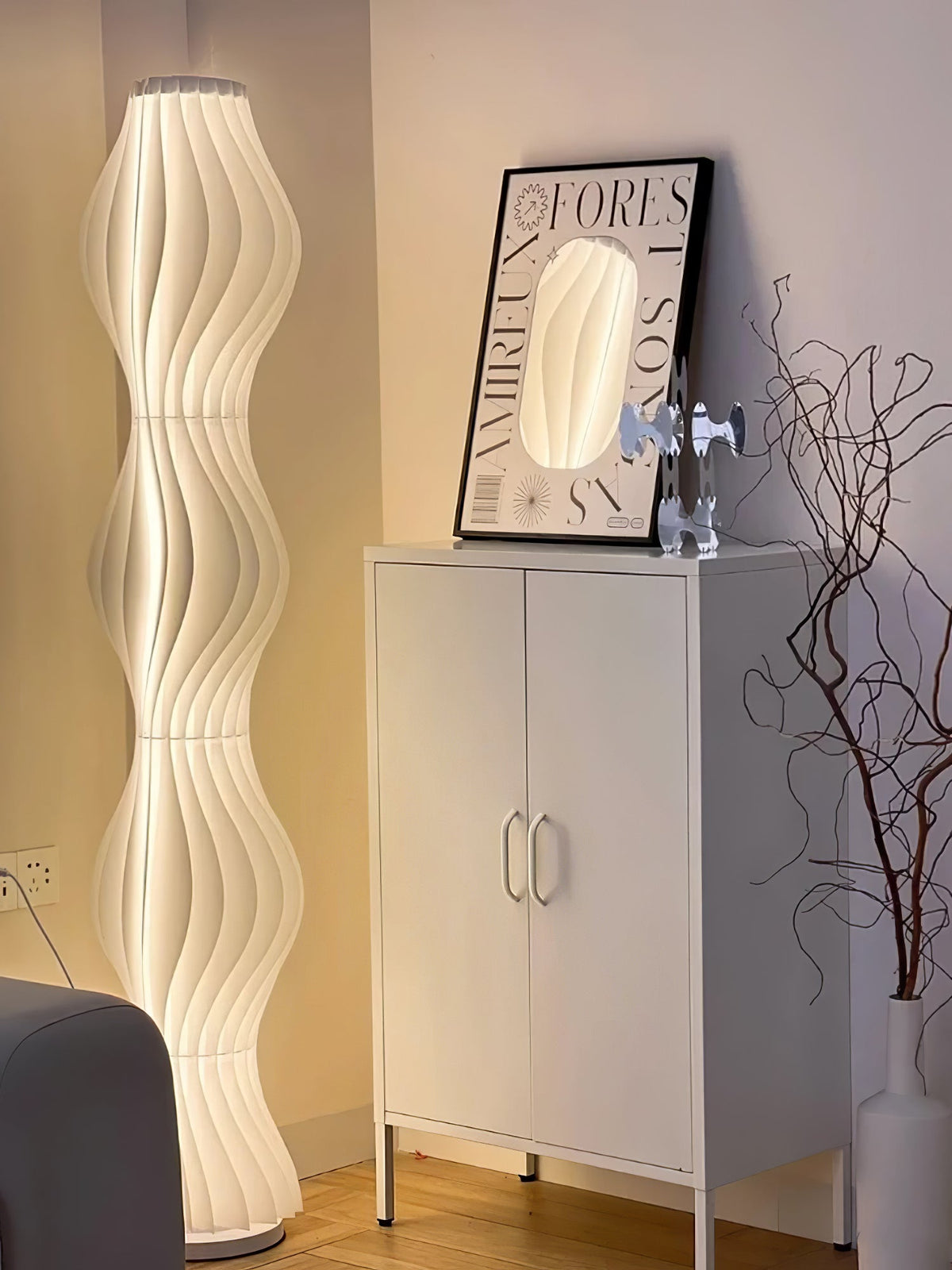 Dotha lampada da terra contemporanea