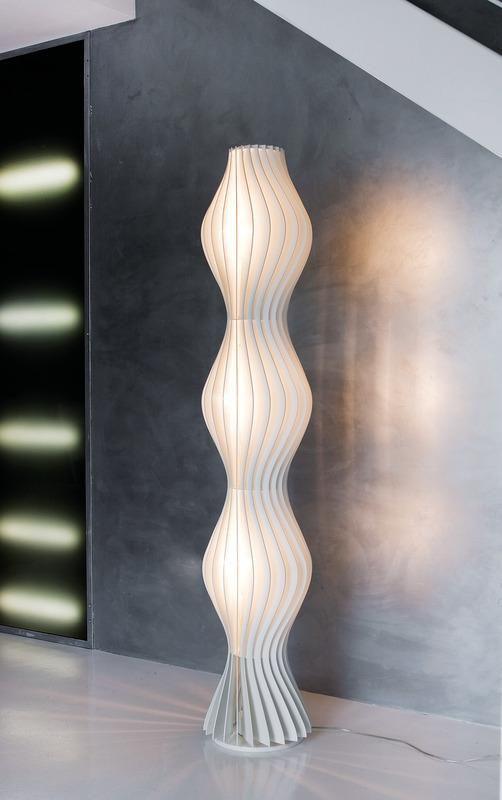 Dotha lampada da terra contemporanea