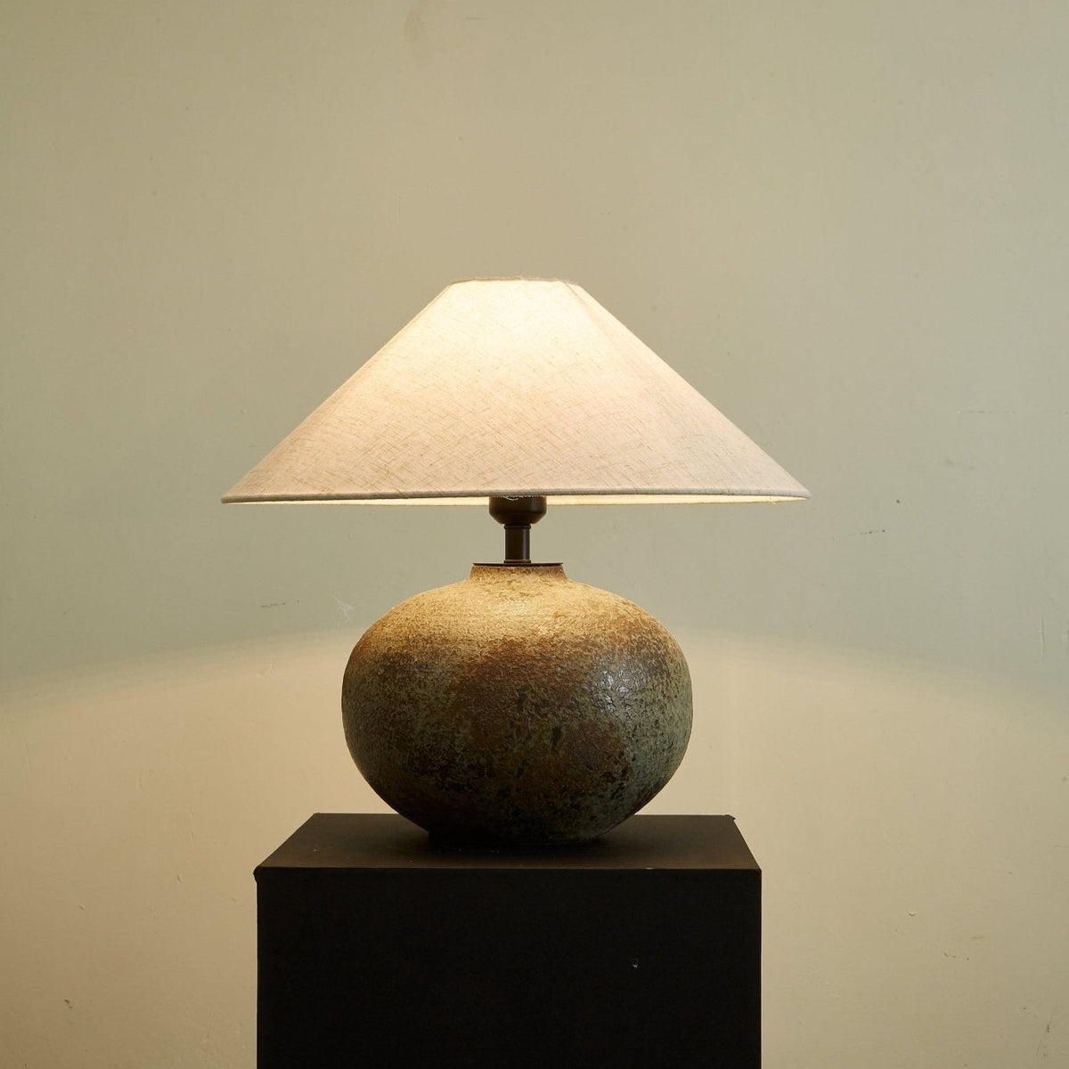Faye lampada da tavolo in Ceramica moderna