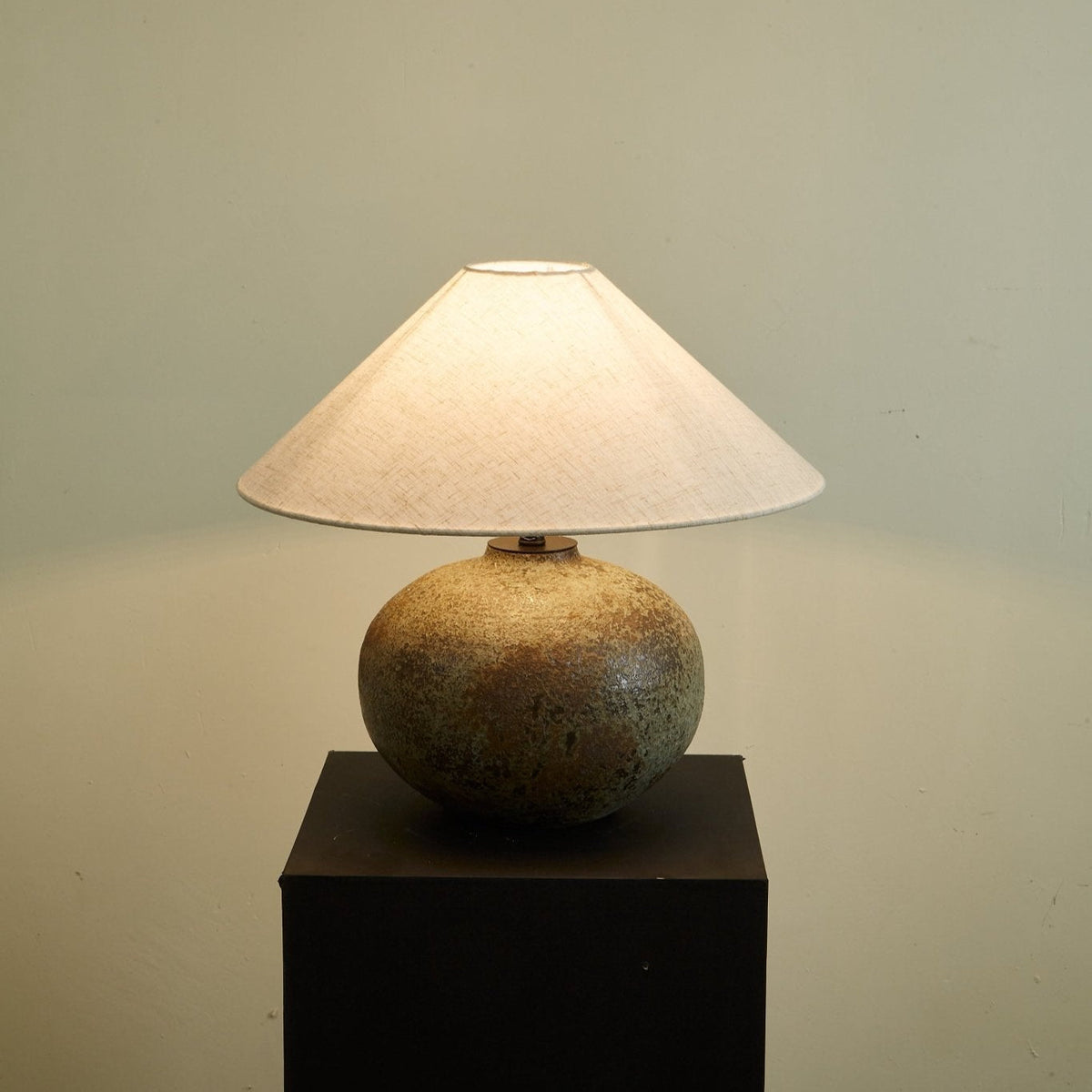 Faye lampada da tavolo in Ceramica moderna