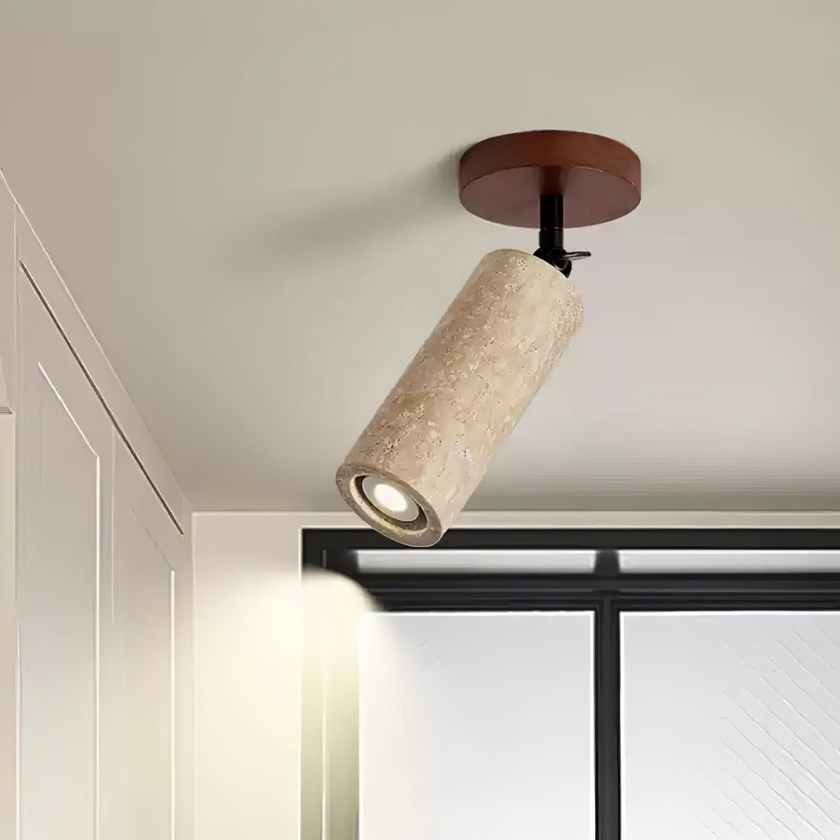 Cesilyra lampada da parete Tubo Cilindrico in travertino