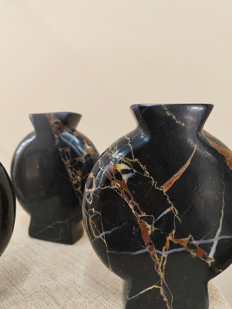 Gravion Vaso in marmo