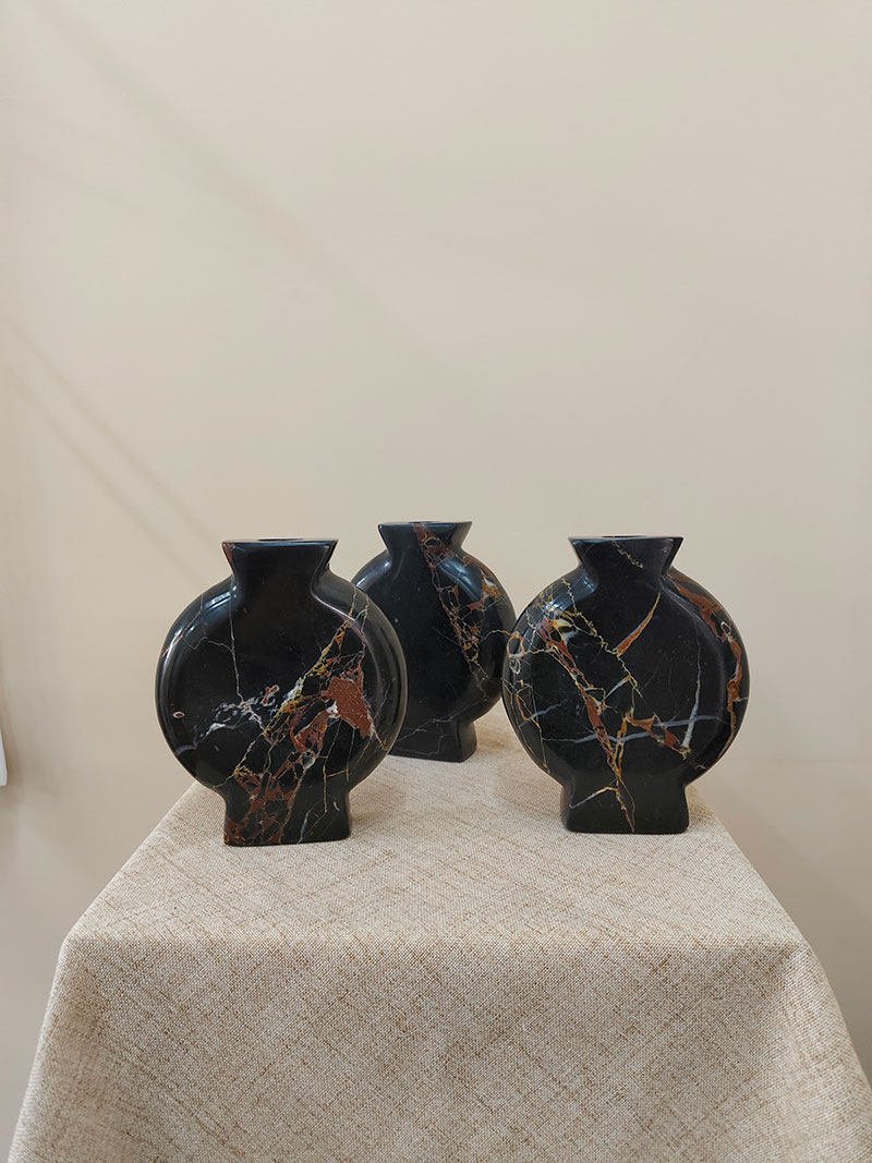 Gravion Vaso in marmo