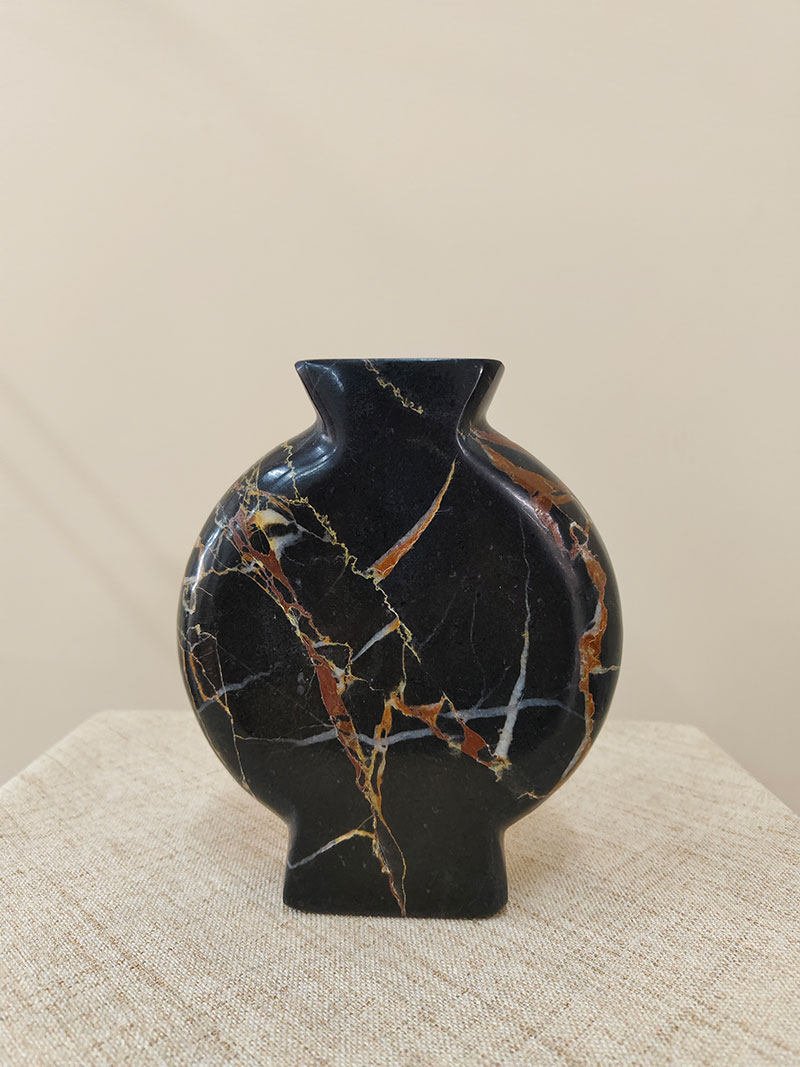 Gravion Vaso in marmo