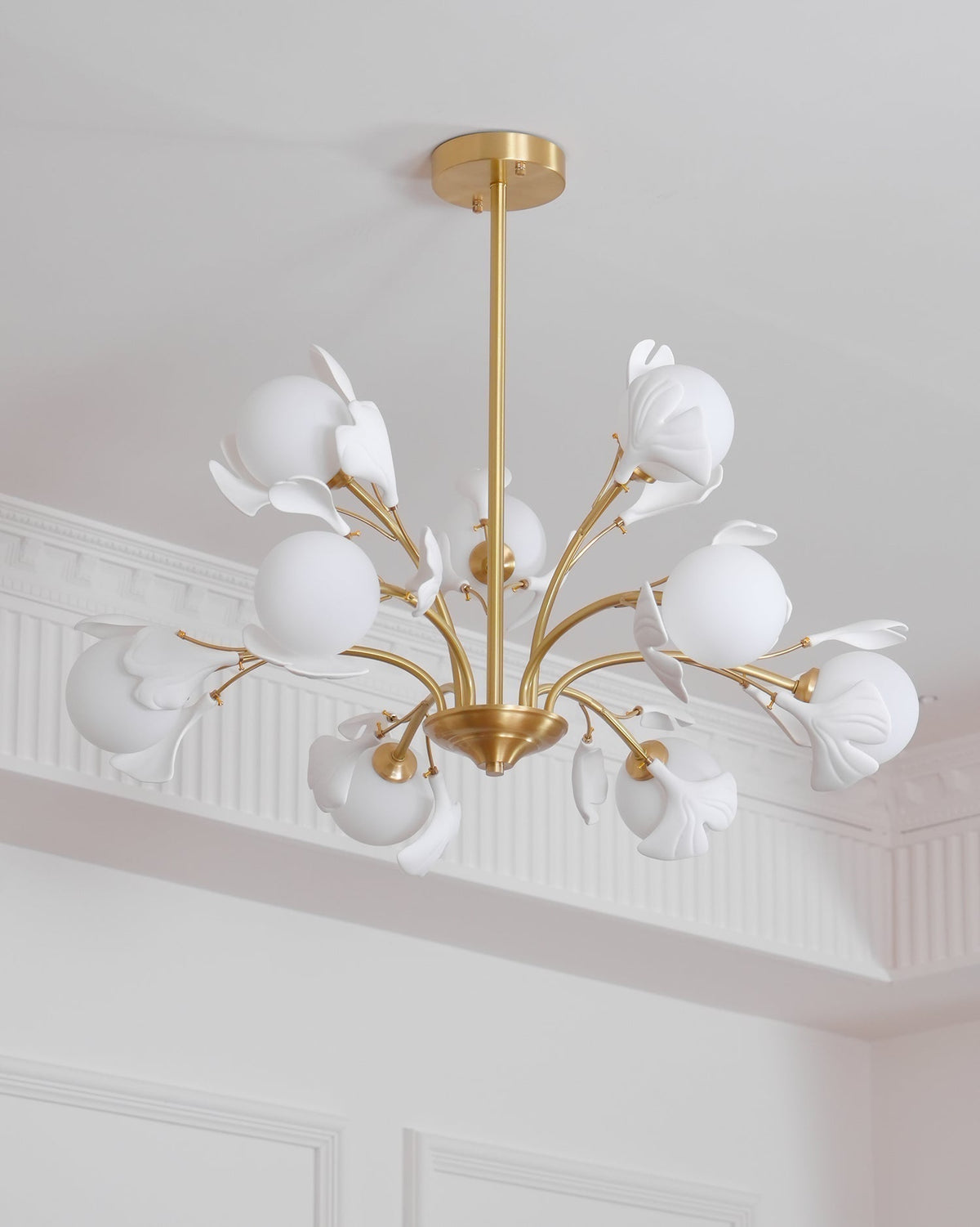 Ginkgo lampadario con globi in vetro Opaco