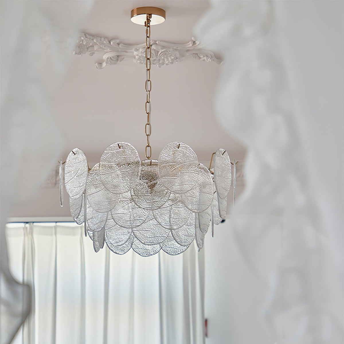 Lampadario in metallo con dischi di vetro e finitura oro, stile vittoriano