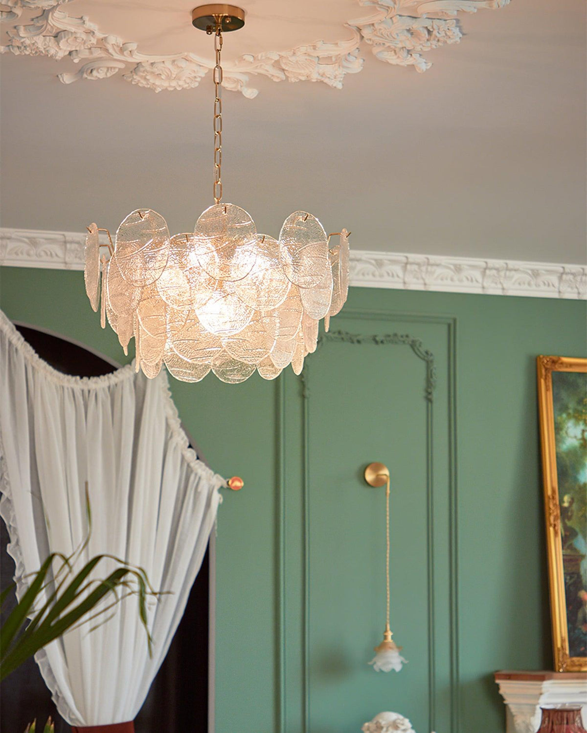 Lampadario in metallo con dischi di vetro e finitura oro, stile vittoriano