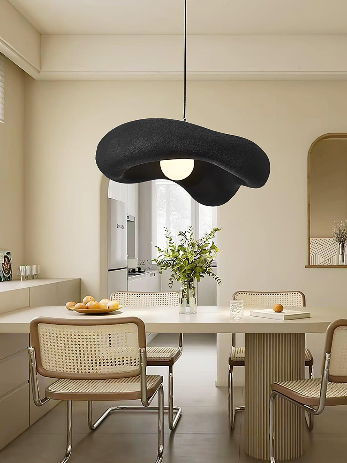 Lampada a sospensione in resina con forma organica per interni moderni Natural