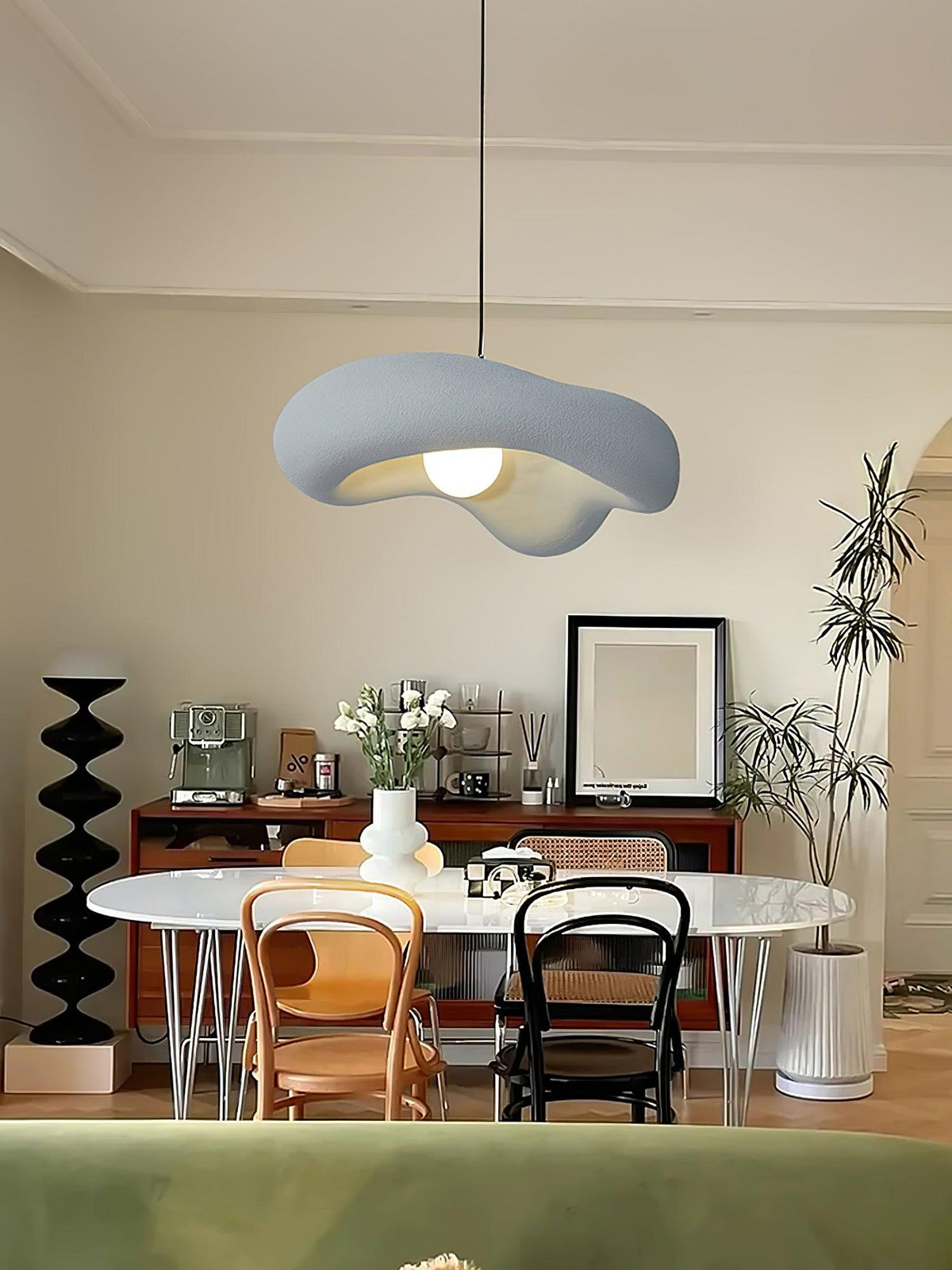 Lampada a sospensione in resina con forma organica per interni moderni Natural