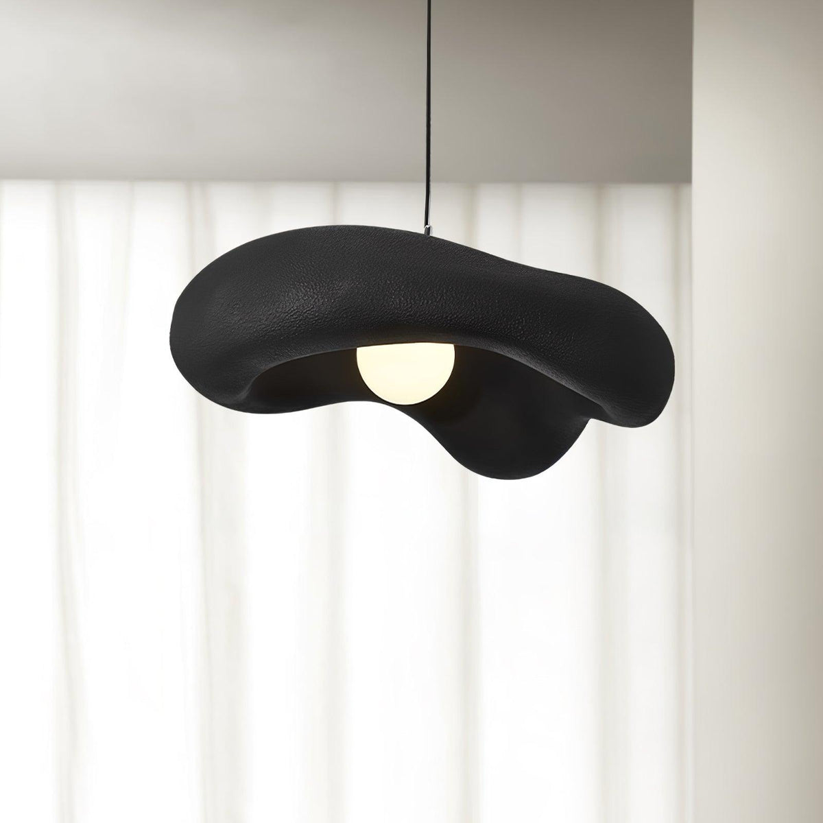 Lampada a sospensione in resina con forma organica per interni moderni Natural