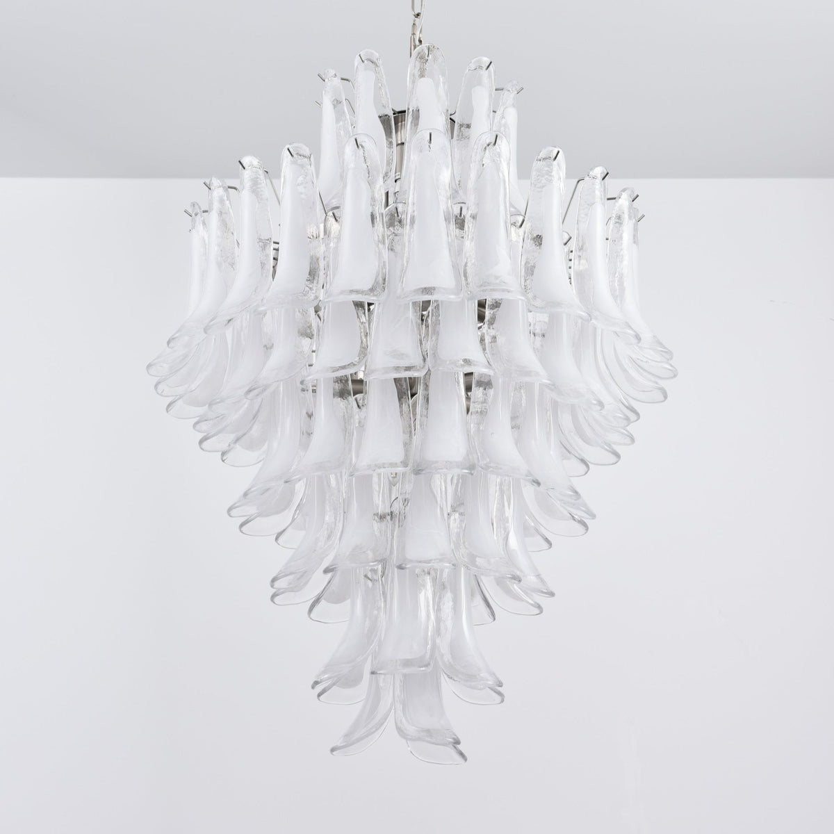 Eirivine lampadario petali in vetro bianco