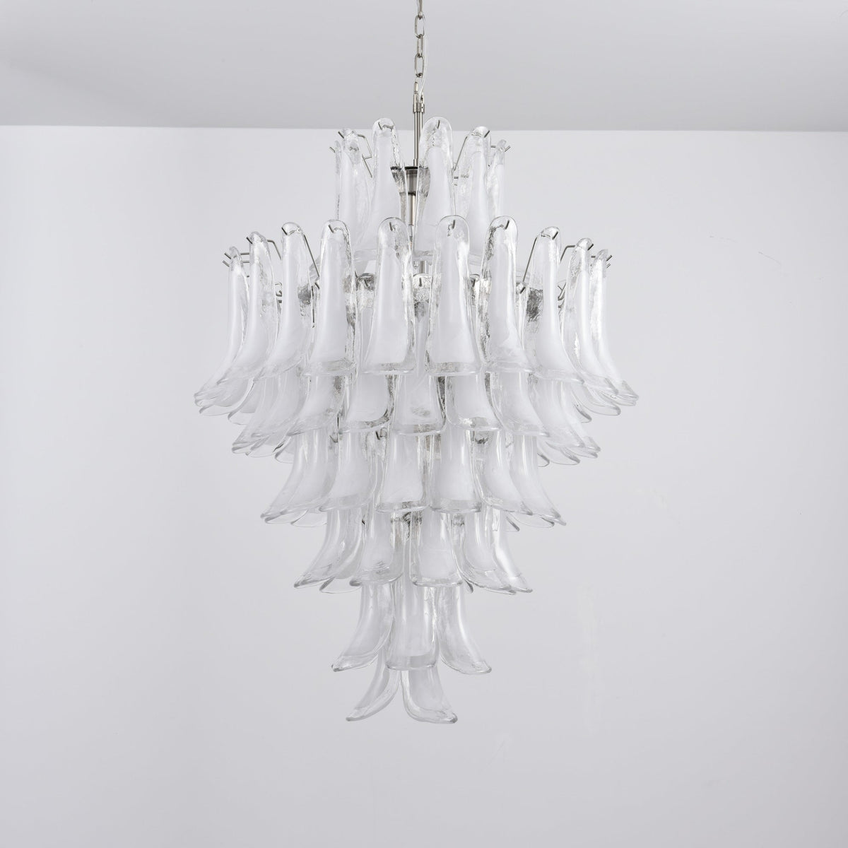 Eirivine lampadario petali in vetro bianco