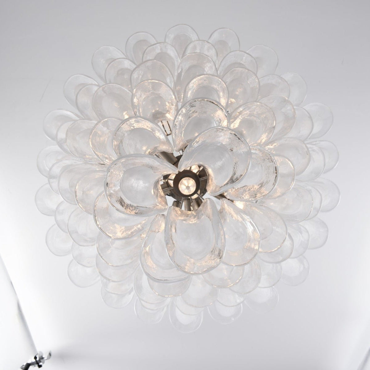 Eirivine lampadario petali in vetro bianco
