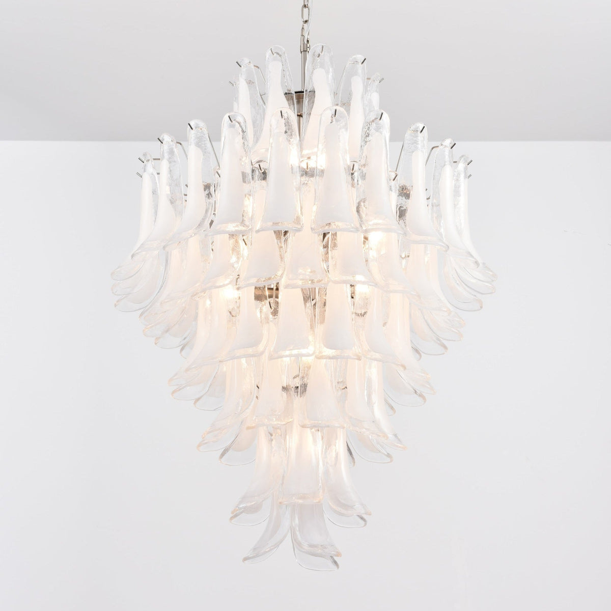 Eirivine lampadario petali in vetro bianco