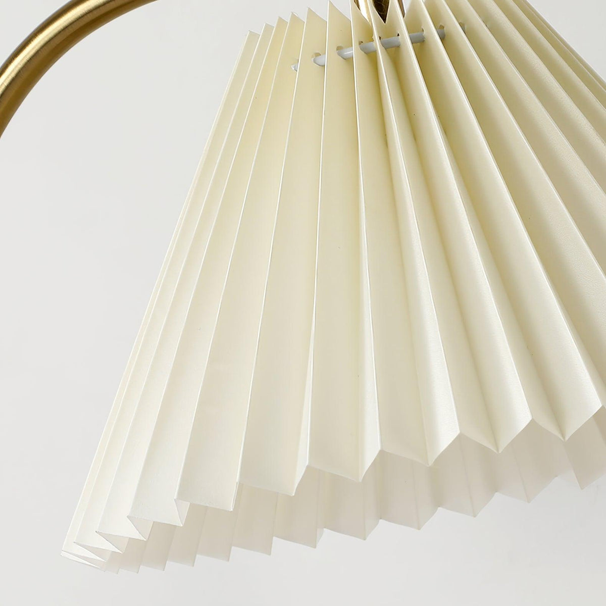 Fold lampada da tavolo in tessuto classico