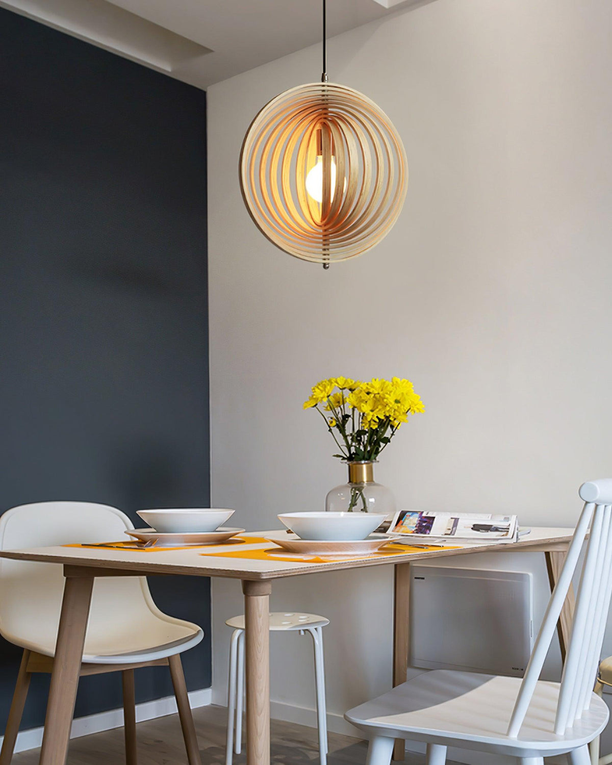 Lampada a sospensione legno Anelli sfera organica minimalista Ambiente