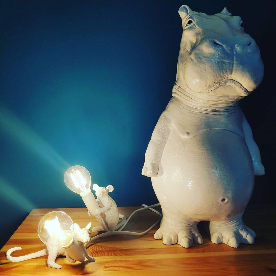 Kalinix lampada da tavolo in resina con Design Whimsical